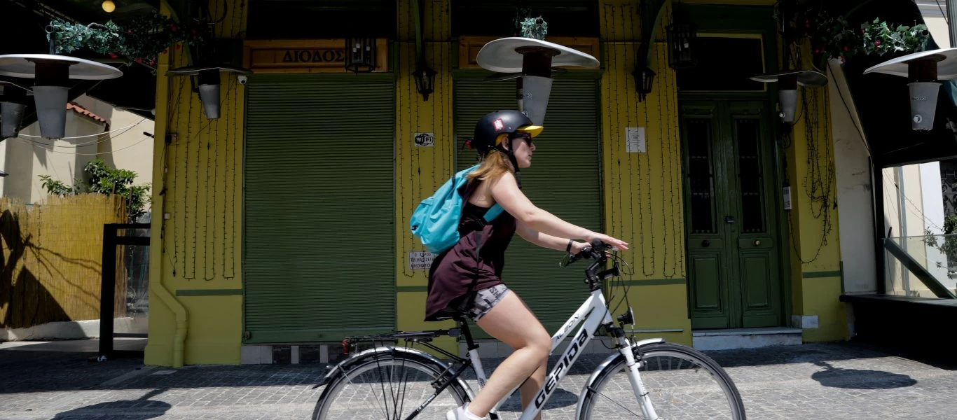 Κορωνοϊός: Το καλό και το κακό σενάριο της επόμενης φάσης που ξεκινά με την αποκλιμάκωση των μέτρων